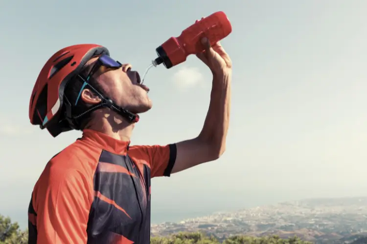 BEBIDAS HIPOTÓNICAS: HIDRATACIÓN RÁPIDA